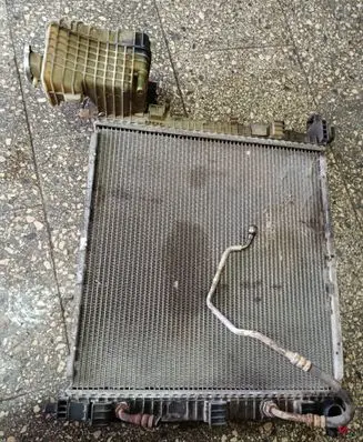 Mercedes-Benz Vito Viano W638 Coolant radiator 