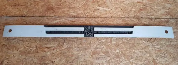 Peugeot Boxer Front grill 1304863080