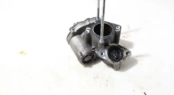 Renault Laguna III EGR valve