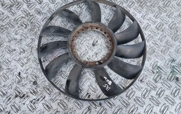 Volkswagen PASSAT B5 Fan impeller 058121301B