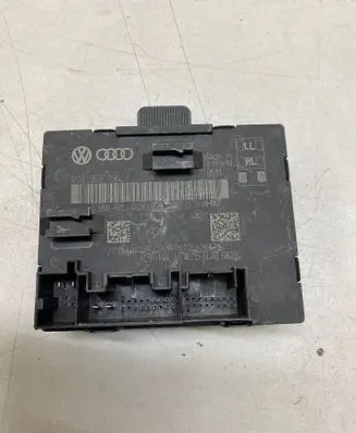 Volkswagen PASSAT B7 Door control unit/module 4G8959795J 4G8959795