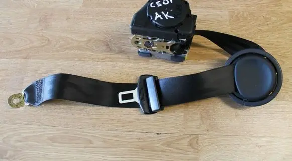 Audi A6 S6 C4 4A Rear seatbelt 4B5857805