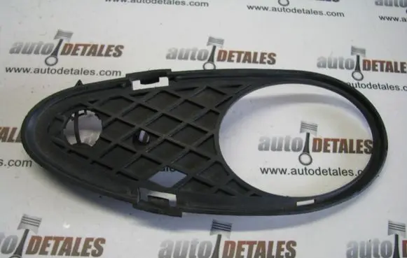 Mercedes-Benz C W203 Front bumper lower grill A2038850623