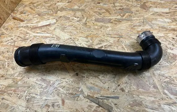 BMW M4 G82 G83 Air intake duct part 8095810