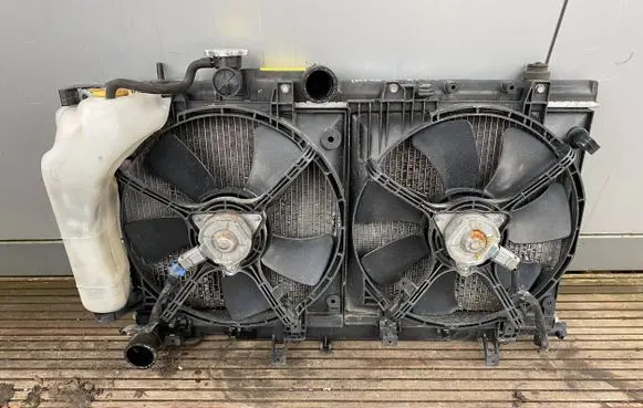 Subaru Impreza II Radiator set 