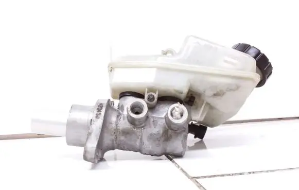 Opel Zafira B Master brake cylinder 32067277
