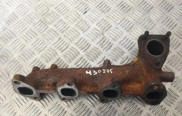 Toyota Avensis T220 Exhaust manifold