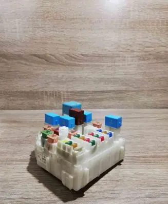 Toyota Auris 150 Fuse module 131021 4E21
