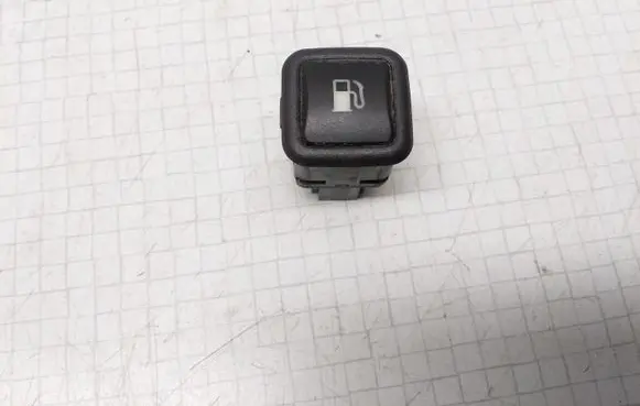 Skoda Octavia Mk1 (1U) Fuel tank opening switch 3B0959833