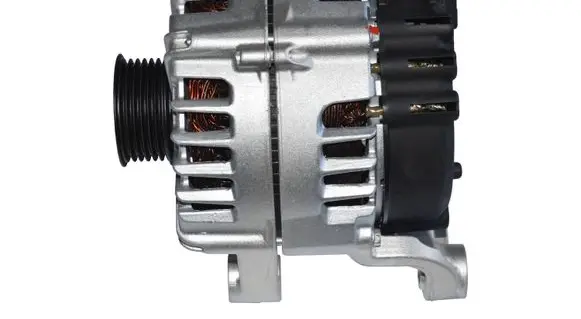 BMW 1 E81 E87 Generator/alternator FG18S019