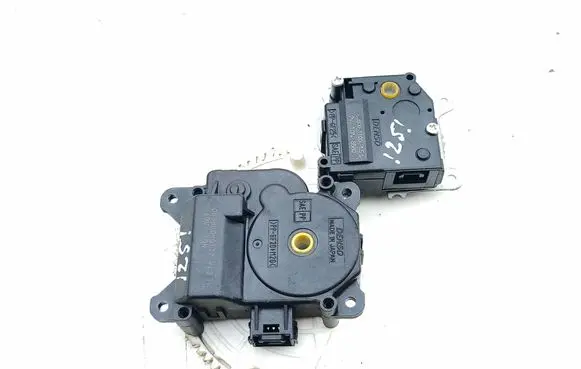 Lexus CT 200H Air flap motor/actuator 0638000172 0638001100