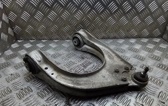 Mercedes-Benz CLS C219 Front lower control arm/wishbone