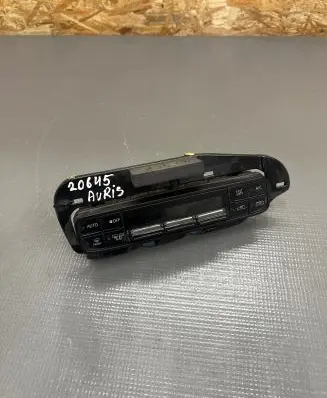 Toyota Auris E180 Climate control unit 5546802030