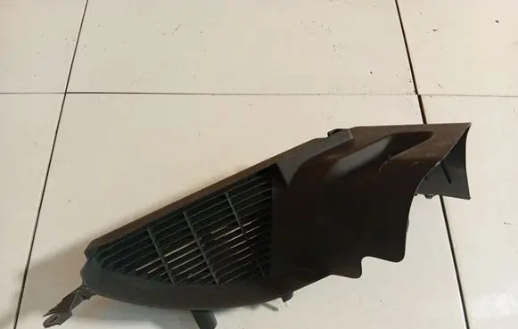 Volkswagen Golf V Other interior part 1K6867761M