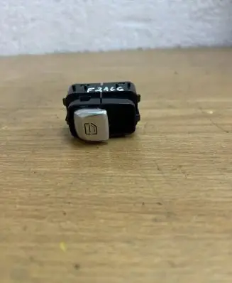 Mercedes-Benz C W205 Electric window control switch A2059051513 180749051