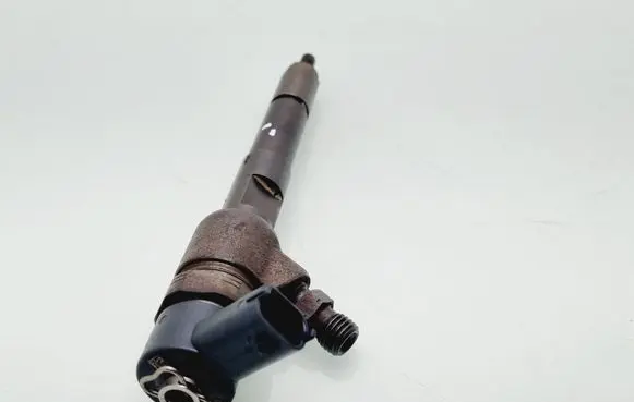 Fiat Fiorino Fuel injector 0445110351