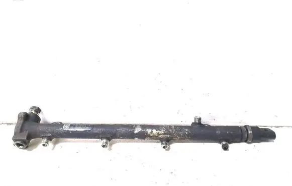 Mercedes-Benz C W203 Fuel main line pipe A6110700095