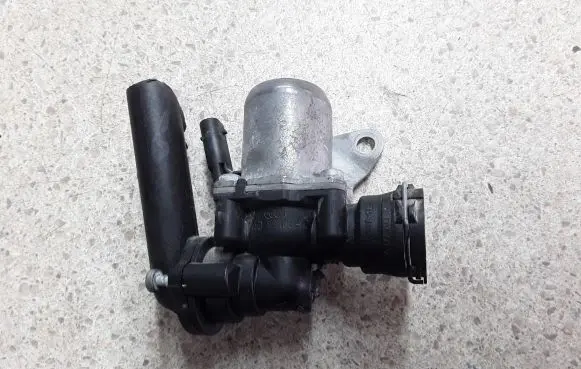 Mercedes-Benz C AMG W205 Coolant heater control valve A1772030064