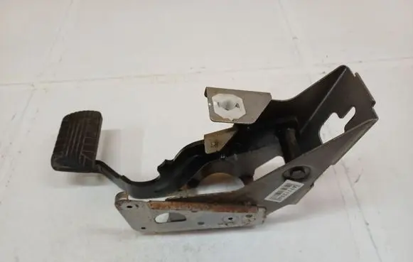 Opel Antara Accelerator throttle pedal 