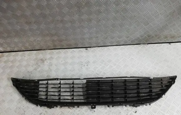 Opel Corsa F Front bumper lower grill 9829831980