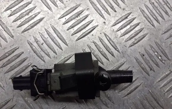 Skoda Octavia Mk1 (1U) Turbo solenoid valve 078906283A