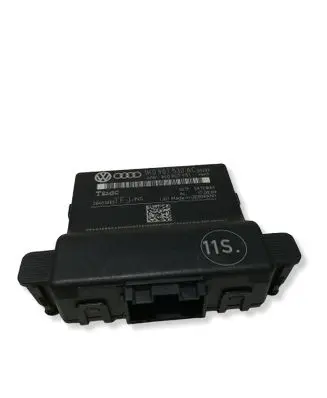 Volkswagen Golf VI Gateway control module 1K0907530AC 28403885 1K0907951