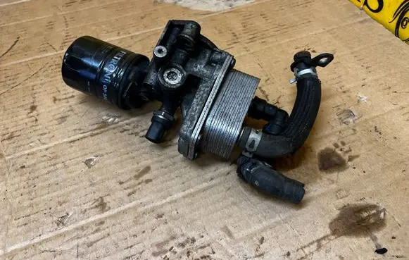 Ford Mondeo MK V Oil filter mounting bracket 9807594380