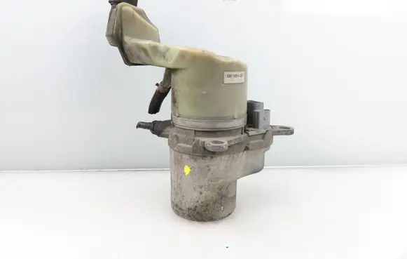 Ford Fiesta Power steering pump 5S613K514CB
