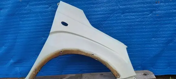 Suzuki Ignis Fender