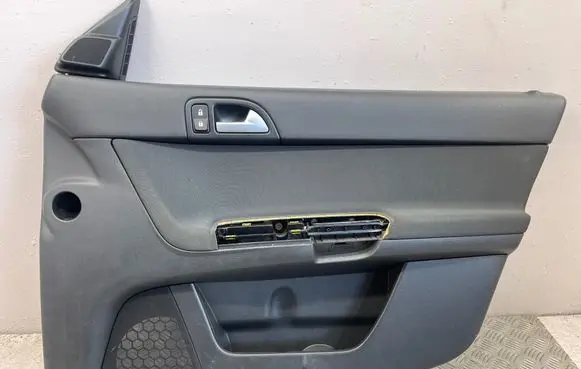 Volvo V50 Front door card panel trim 30755293