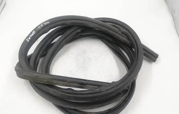 Renault Scenic I Loading door rubber seal (on body) 