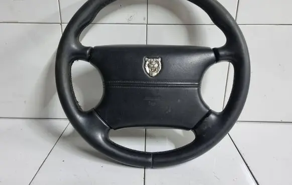 Jaguar XJ X300 Steering wheel HNA9181CA 92572