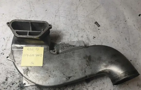 Audi A8 S8 D2 4D Air intake duct part 057129726D