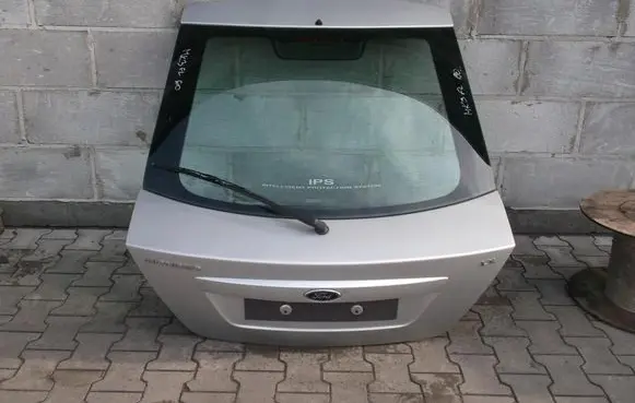 Ford Mondeo Mk III Tailgate/trunk/boot lid