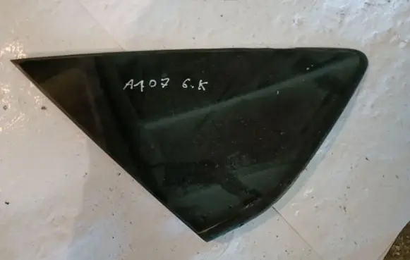 Toyota Prius (NHW20) Rear side window AS2