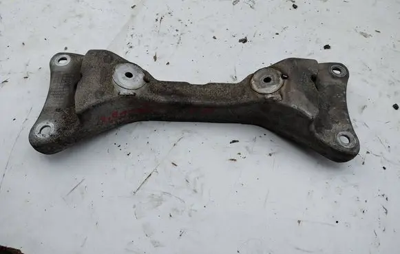 BMW 1 F20 F21 Front differential mounting bracket 