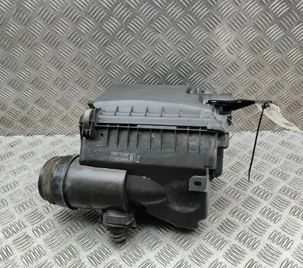 Toyota Land Cruiser (J200) Air filter box 1770111630 1770511630