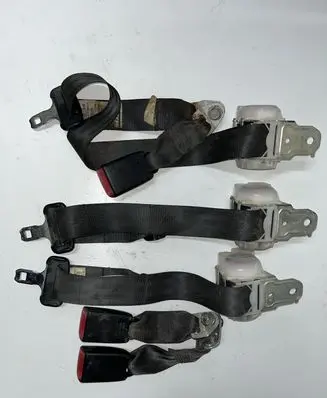 Mitsubishi Lancer Evolution Rear seatbelt