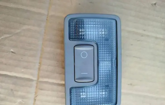 Audi A4 S4 B7 8E 8H Rear seat light 8Z0947123