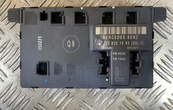 Mercedes-Benz C W203 Door control unit/module 2038201585 351321