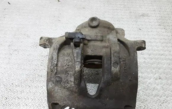 Mercedes-Benz E W211 Front brake caliper Z06028295
