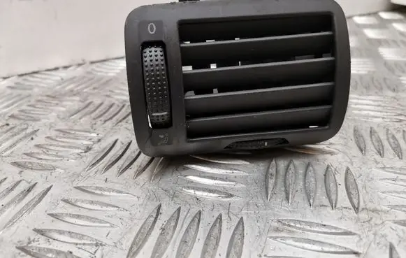 Volkswagen PASSAT B5.5 Dashboard side air vent grill/cover trim 3B0819704D