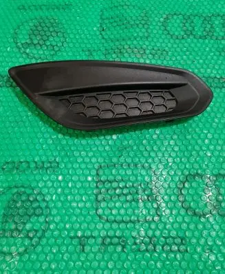 Volvo S60 Front bumper lower grill 31294130