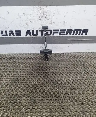 Ford Focus Front door check strap stopper