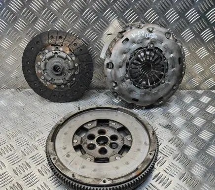 Volkswagen PASSAT B8 Clutch set kit 124060710 324035510