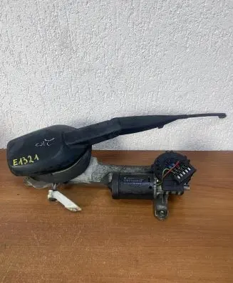Mercedes-Benz E W210 Front wiper linkage and motor 2108201542 E1321