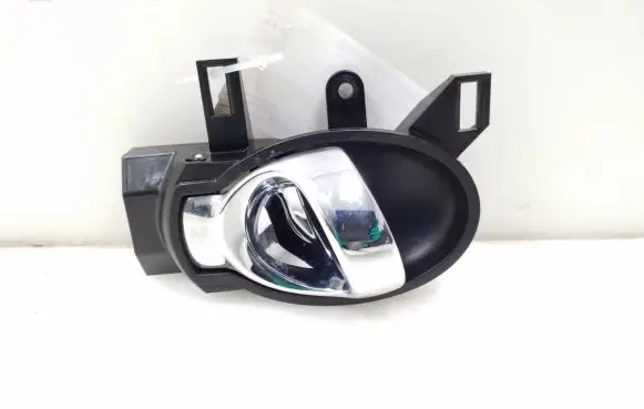 Nissan Juke I F15 Front door interior handle