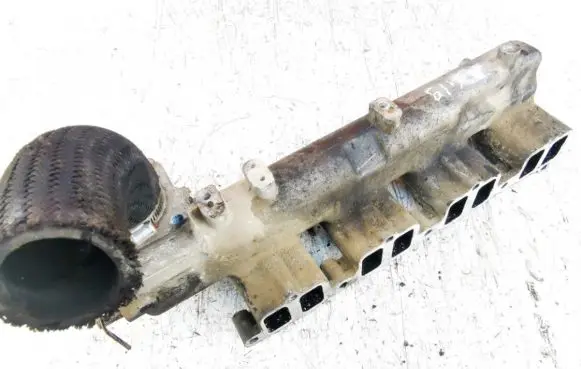 KIA Carnival Intake manifold