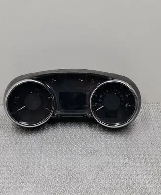 Peugeot 5008 Speedometer (instrument cluster) 9676616980 00400250 69189290U