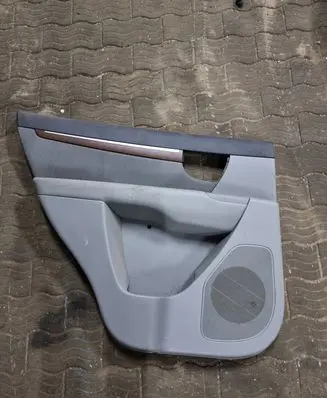Hyundai Santa Fe Rear door card panel trim M833112B000 833112B000